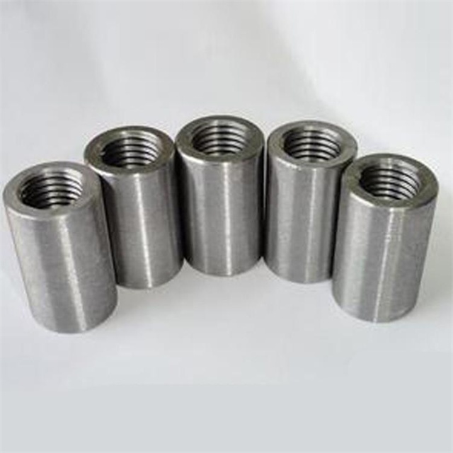 乌拉特后<font style='color:red'>钢筋套筒</font>直径差多少